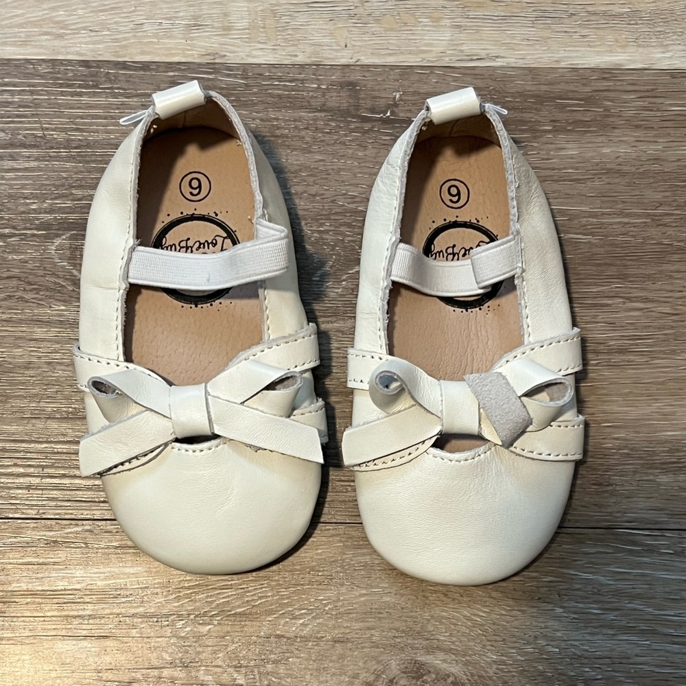 Little love bug size 6 ballet flats white Kids Shoes with Bow